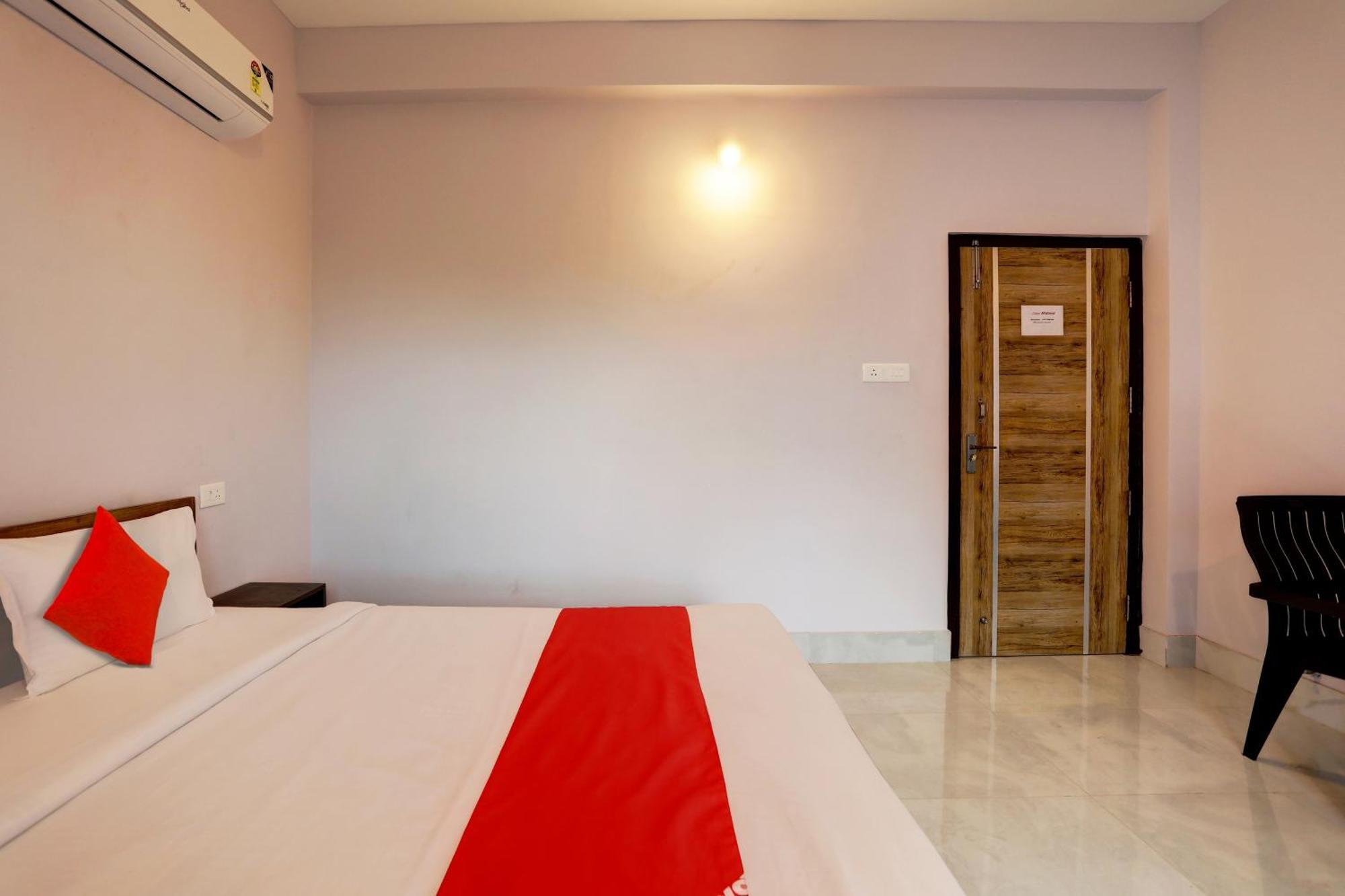 Hotel O Casa Midland Bhubaneswar Buitenkant foto